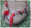 collier rouge et noit