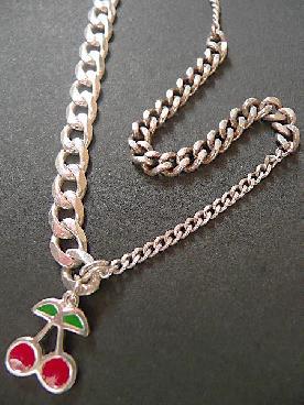 pendentif cerise