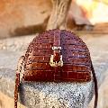 Maison Rottier : Sac demi-lune cuir marron crocodile